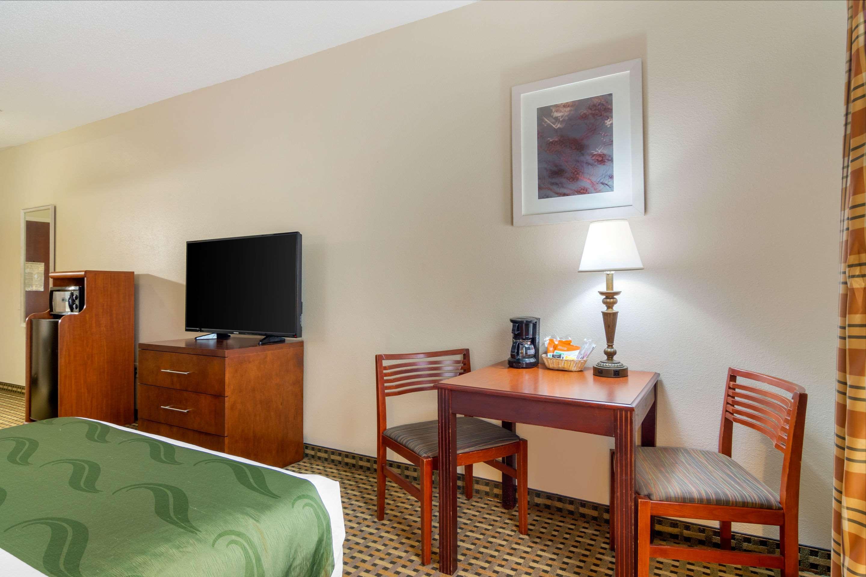 Quality Inn & Suites Decatur - Atlanta East Lithonia Exteriör bild